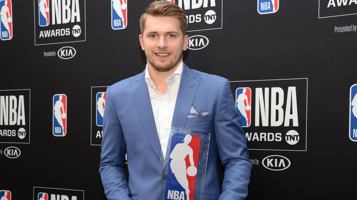 2019-06-25T014900Z_522168664_NOCID_RTRMADP_3_NBA-2019-NBA-AWARDS.JPG