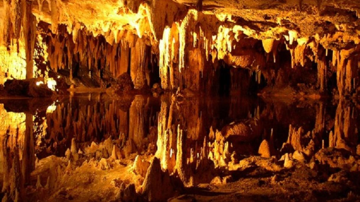 Las Cuevas Impresionantes de Antalya