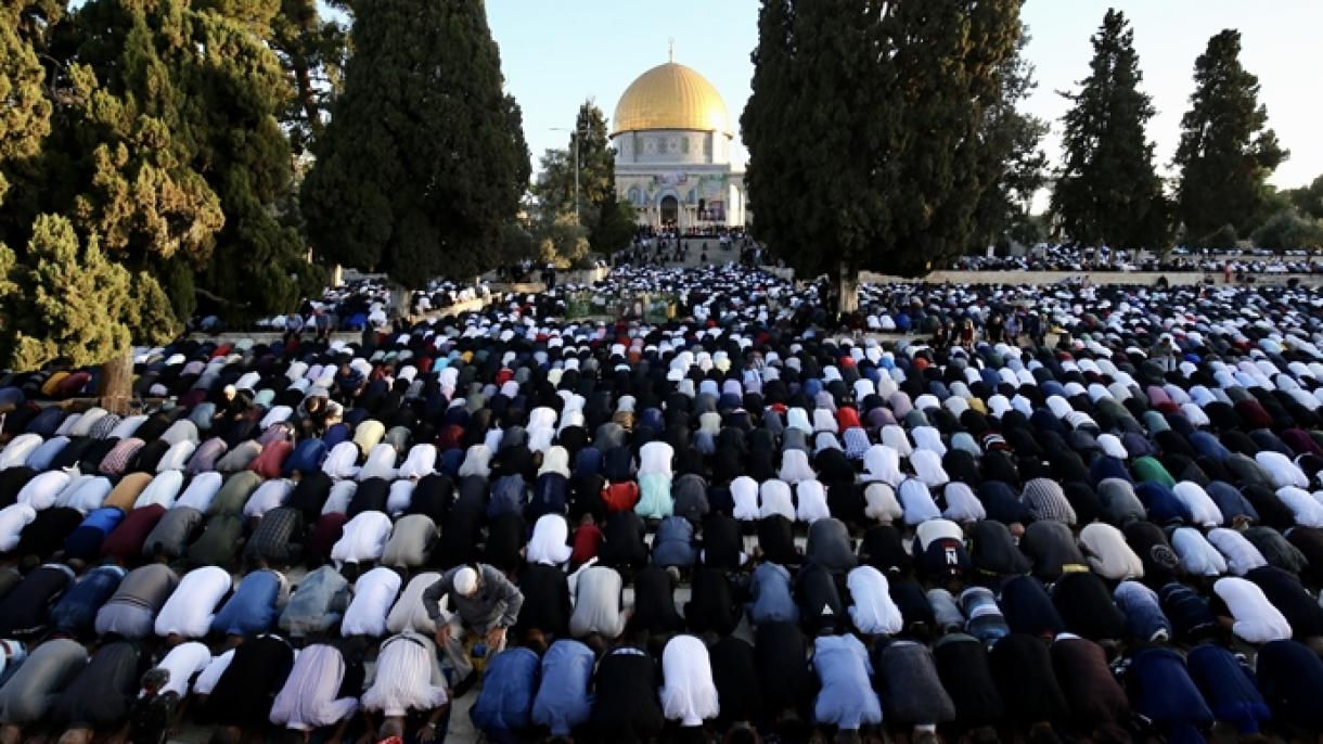 نماز عید فطر در مسجد الاقصی با حضور هزاران تن اقامه شد