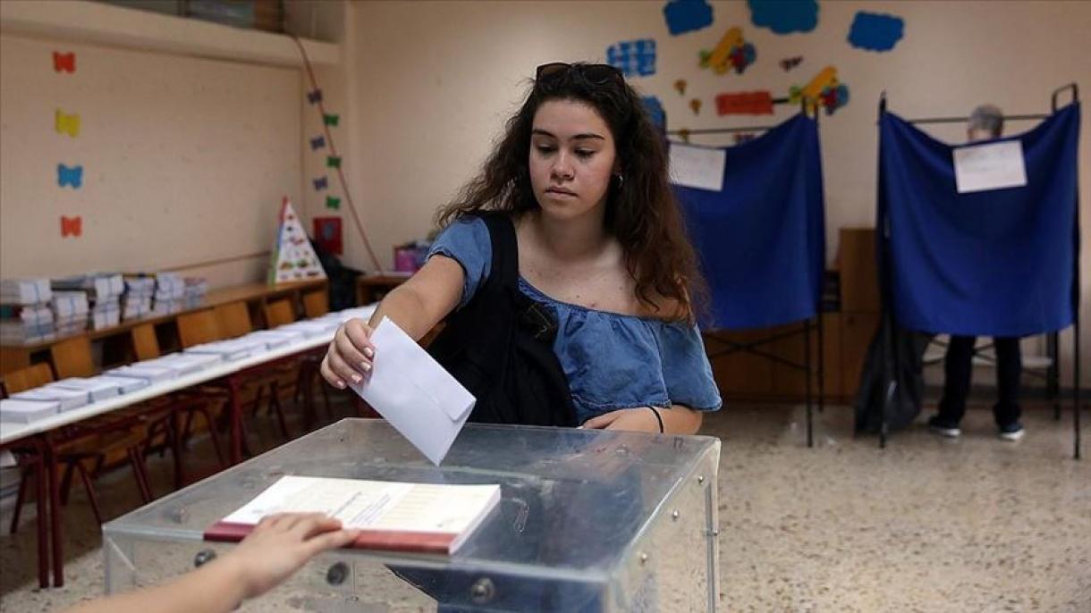 Денеска се одржуваат предвремени парламентарни избори во Грција