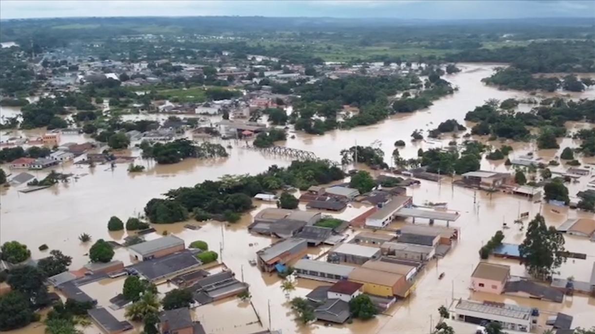Inundații în Brazilia. 11 000 de persoane au fost evacuate