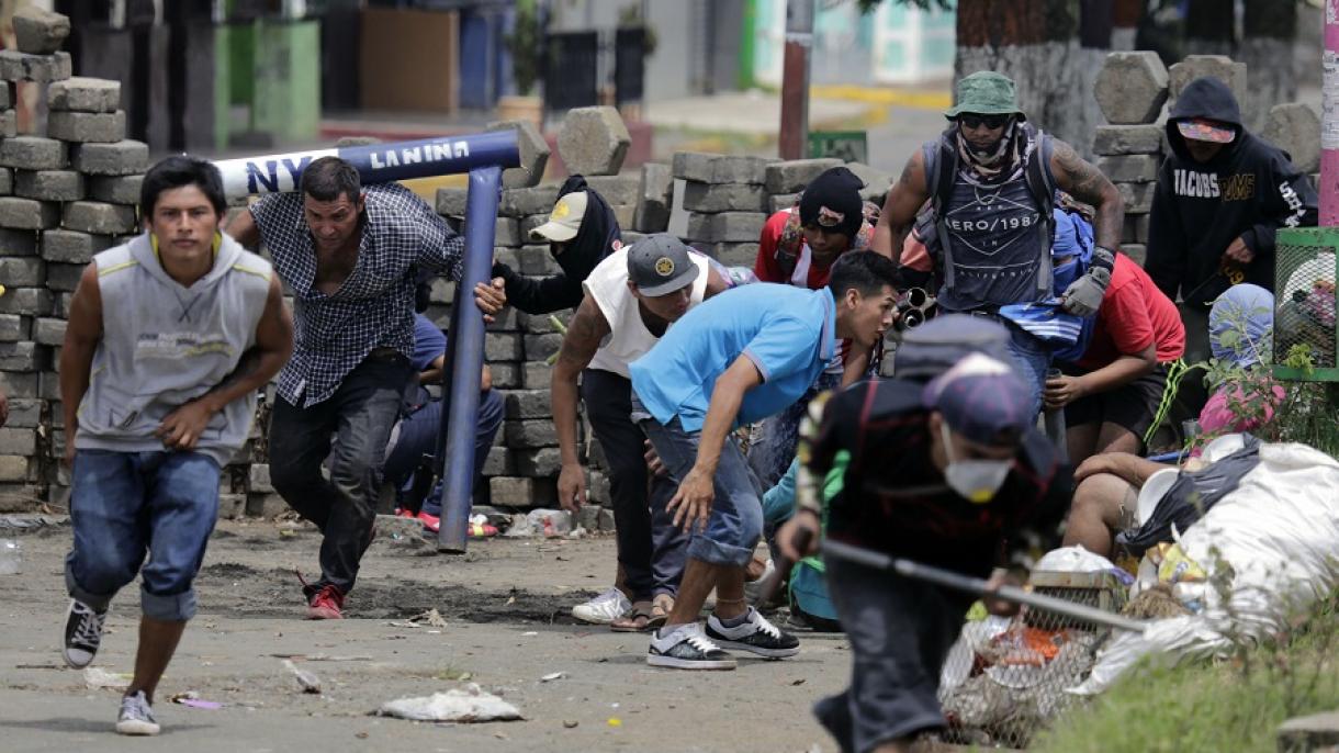 Violenta jornada en Nicaragua mientras EE.UU. y la UE interceden con intentos de pacificación