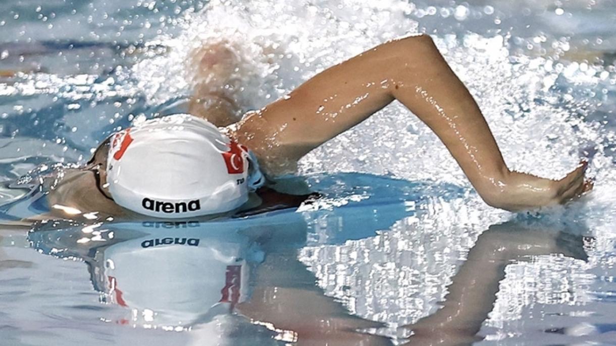 Tóquio 2020: a nadadora turca Defne Taçyıldız se classifica para a semifinal