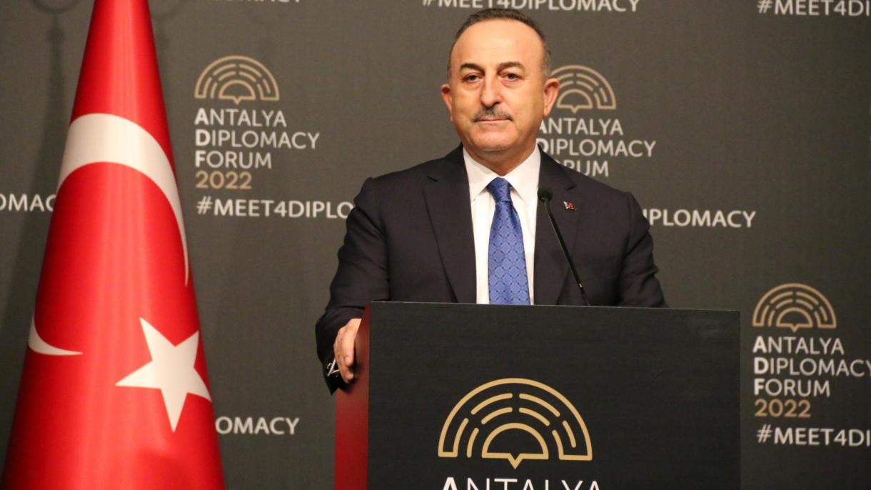 Canciller turco visitará Rusia y Ucrania dentro de los esfuerzos para buscar una salida a la guerra