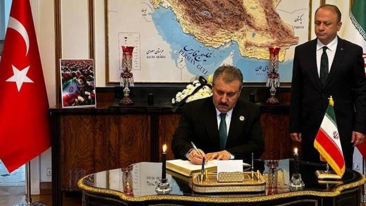 دفتر یادبود قربانیان حمله تروریستی کرمان در سفارت ایران در آنکارا از سوی مقامات ترکیه امضا شد