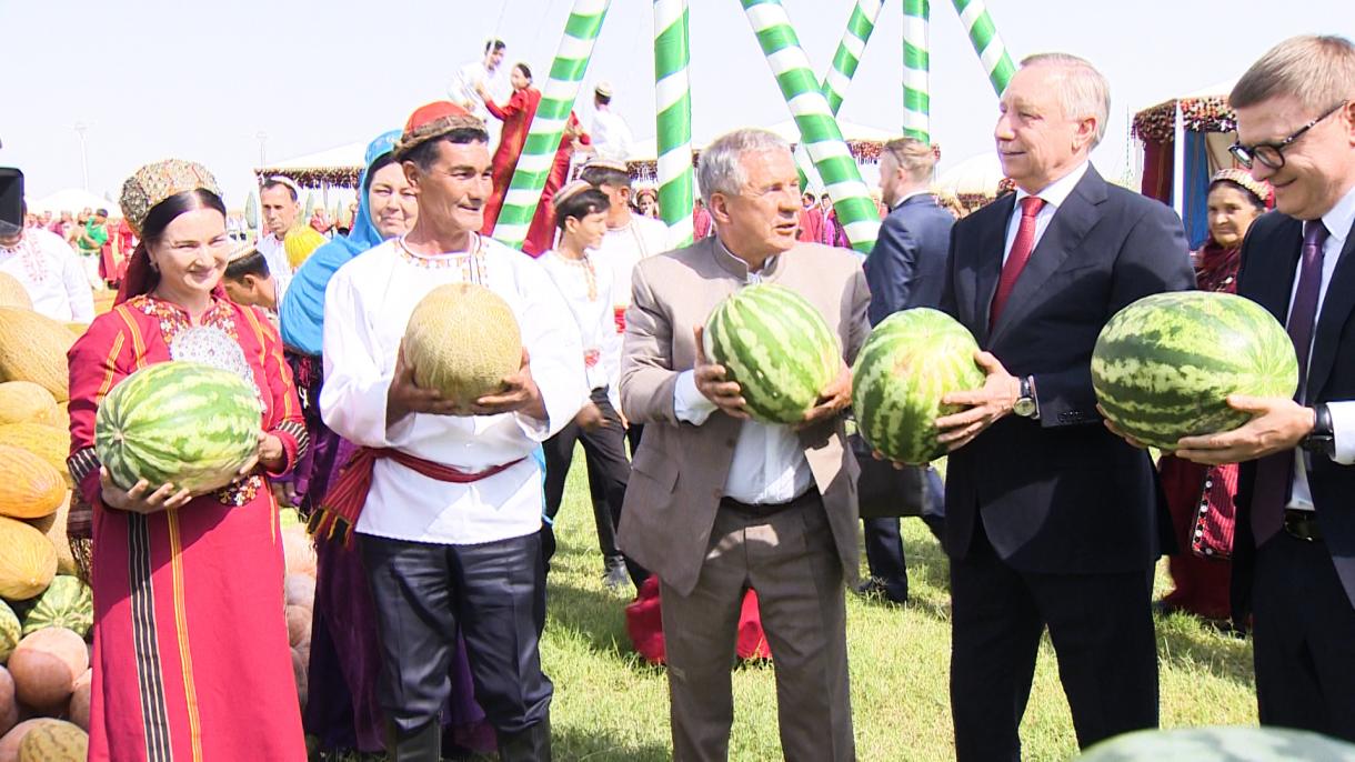 Türkmenistan Bağımsızlığını Şenliklerle Kutluyor (7).jpg