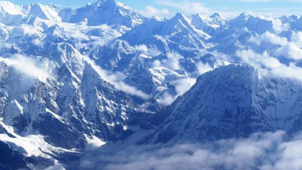 Гималайда 38 жыл мурун кар көчкү алдында калган жоокердин сөөгү табылды