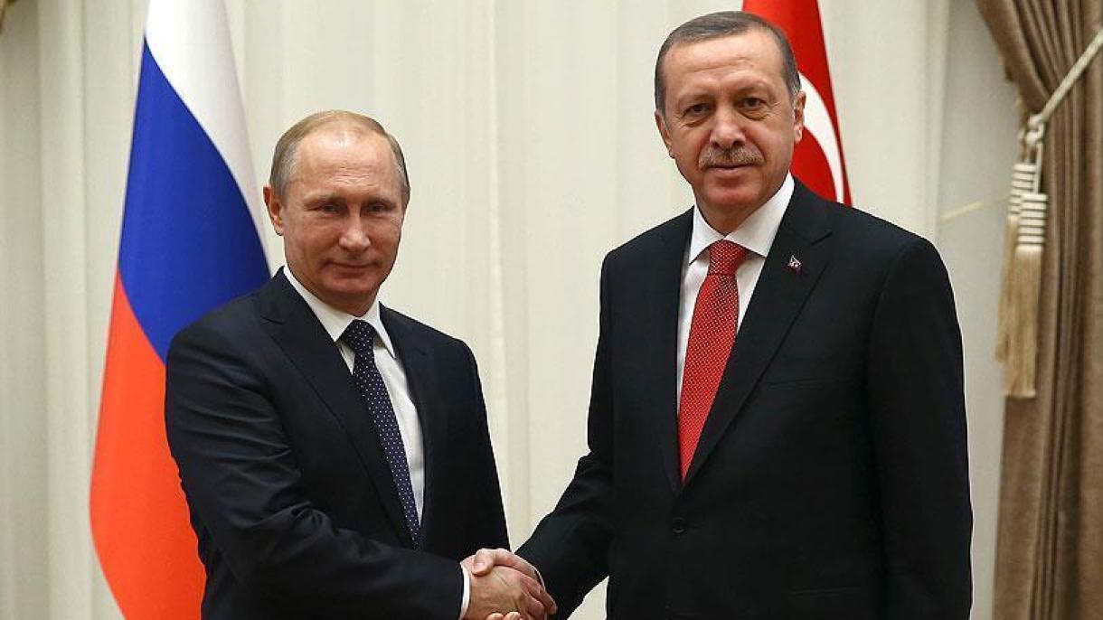 Telefonon tárgyalt Erdoğan és Putyin