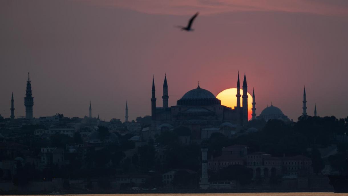 İstanbul turist sayında son on ilin rekordunu qırdı