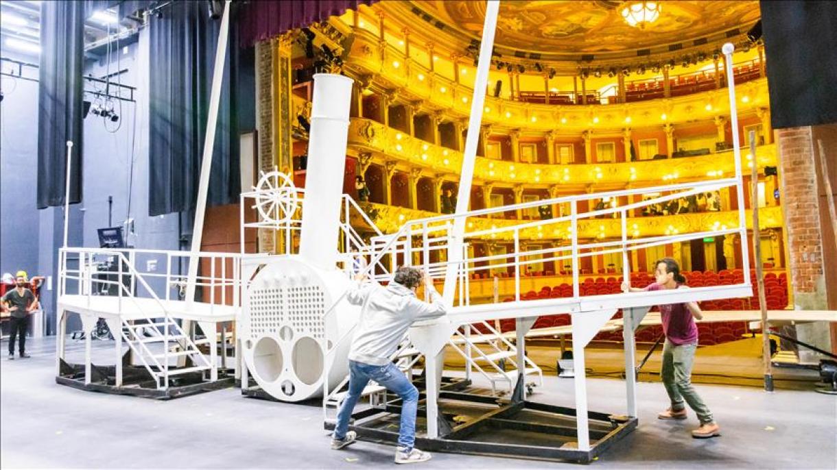 La pera que viaj en barco del Amazonas al Teatro Col n de Bogot