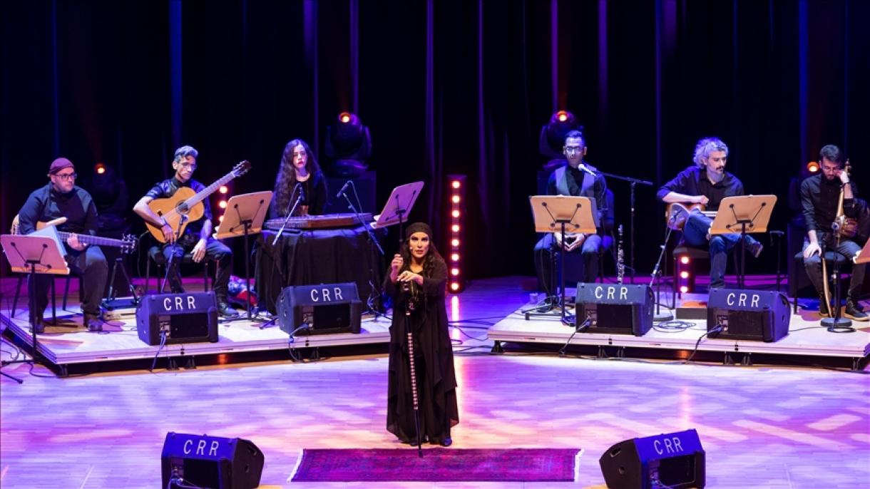 برگزاری نمایش "هزار و یک شب" در وصف دوستی مولانا و شمس توسط هنرمندان ایرانی در استانبول