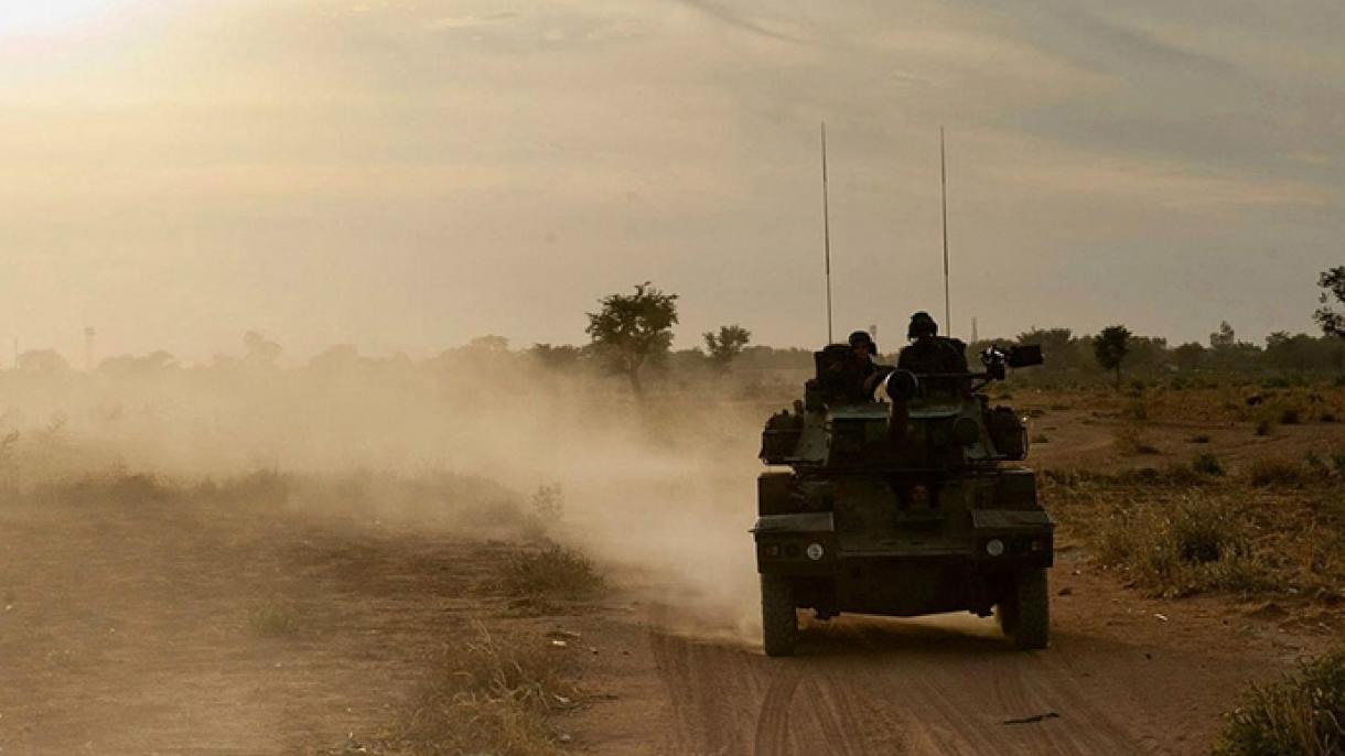 حمله با بمب به واسطه زرهی حامل سربازان فرانسوی در مالی