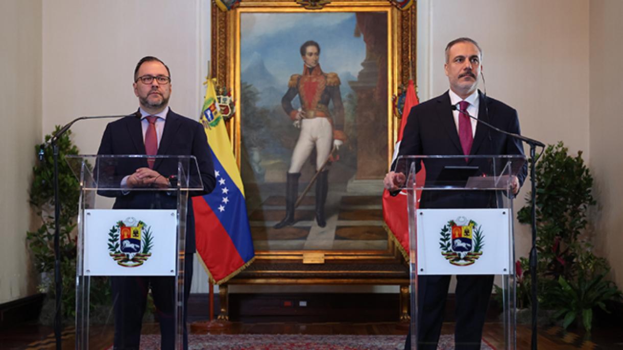 菲丹与委内瑞拉外长举行联合新闻发布会