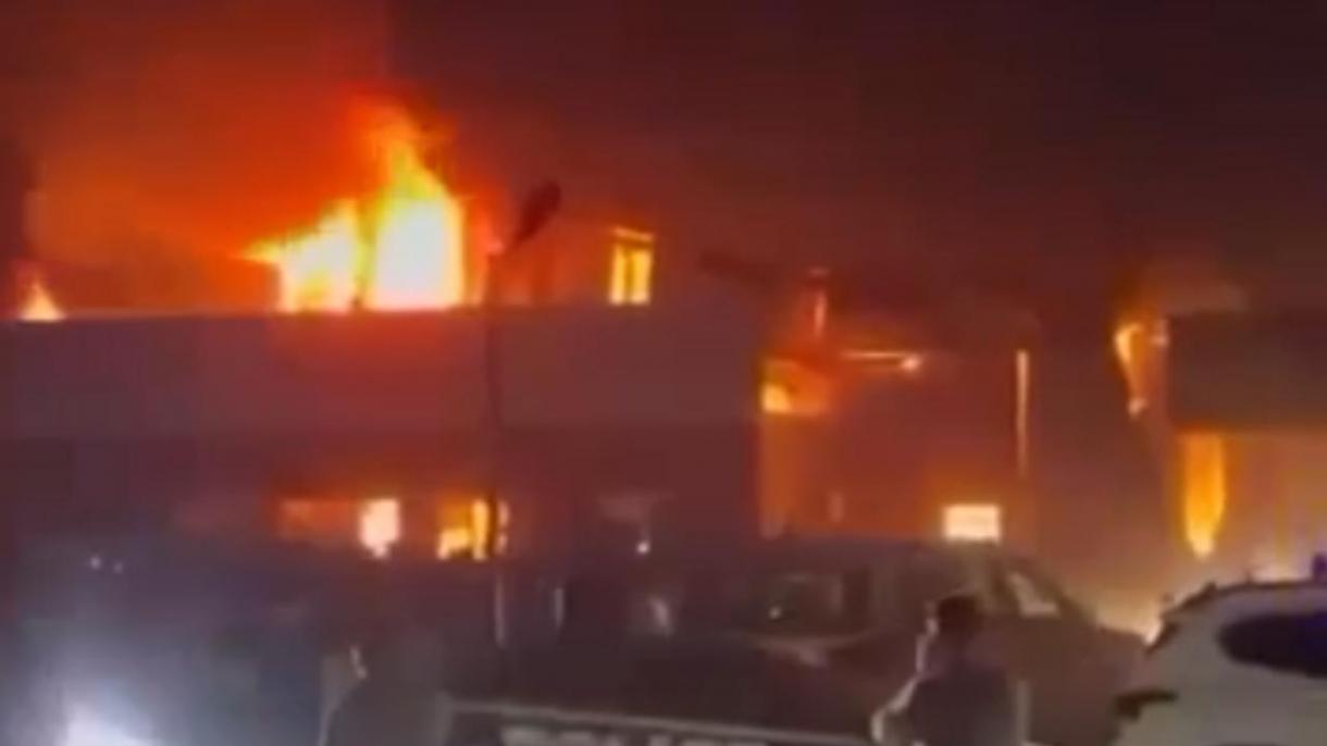 伊拉克摩苏尔一家婚礼大厅起火 100死500伤