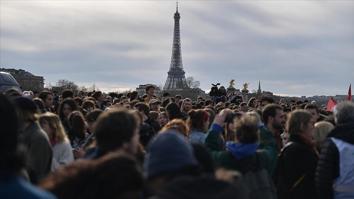 法国采取措施应对明天的大罢工和抗议示威