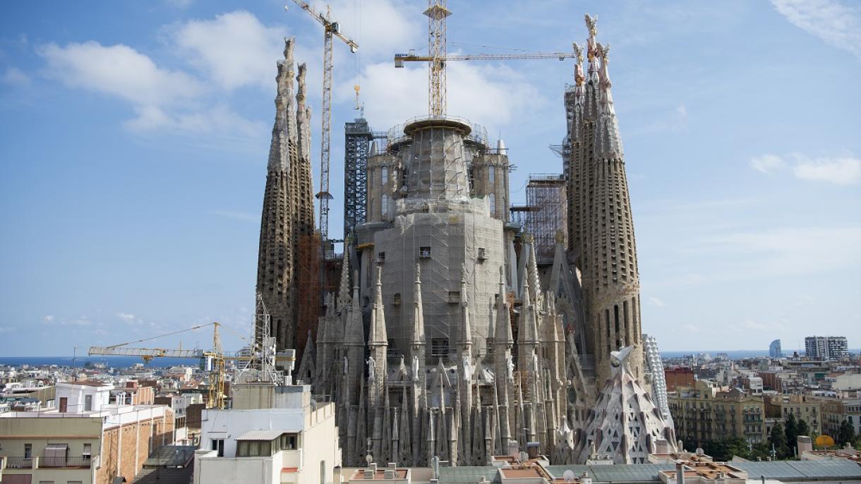 La torre principal de la Sagrada Familia redibujará perfil de Barcelona en 2020