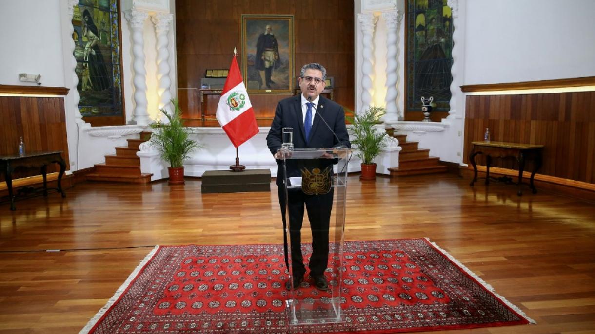 Manuel Merino de Lama renunció a la presidencia de Perú