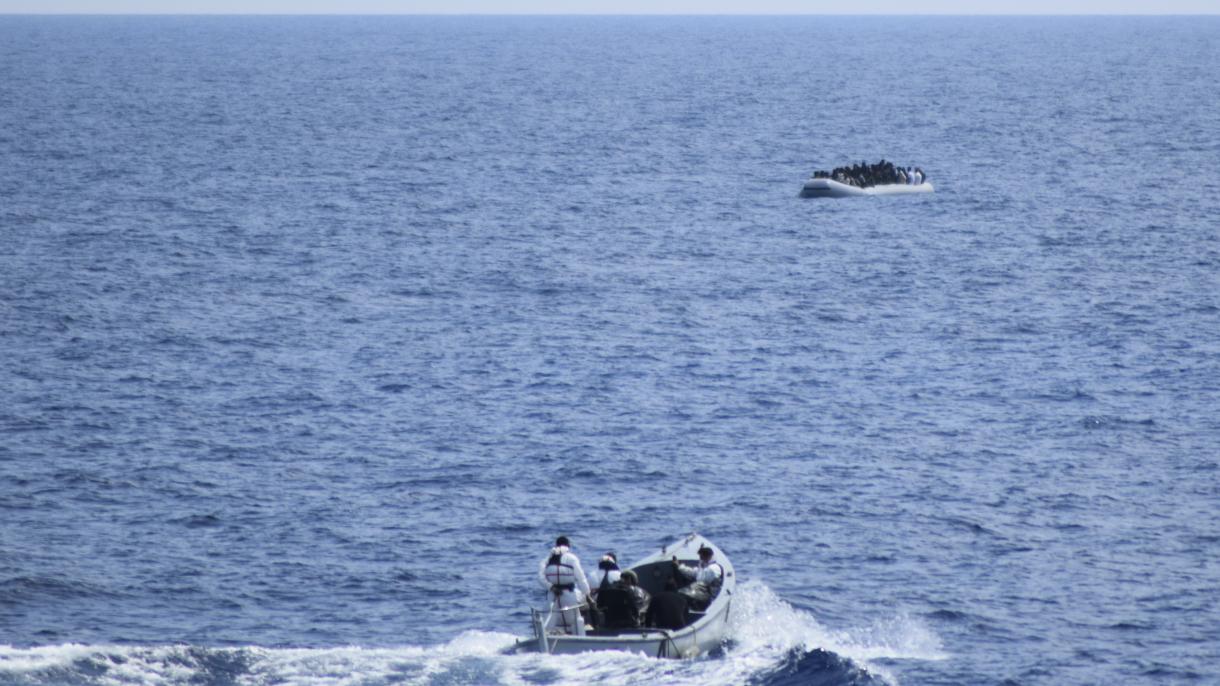 قایق حامل 100 مهاجر در دریای مدیترانه واژگون شد