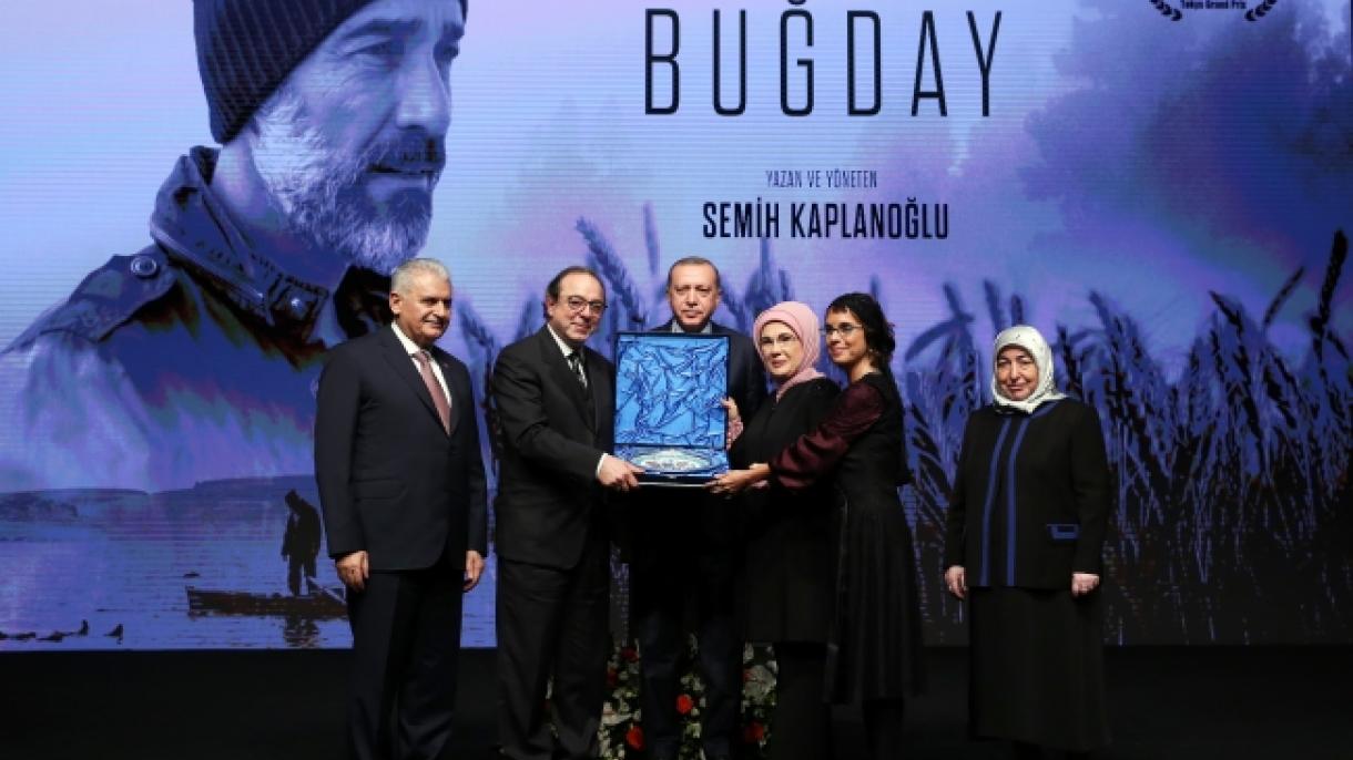 Президентът Ердоган честити Деня на учителите...