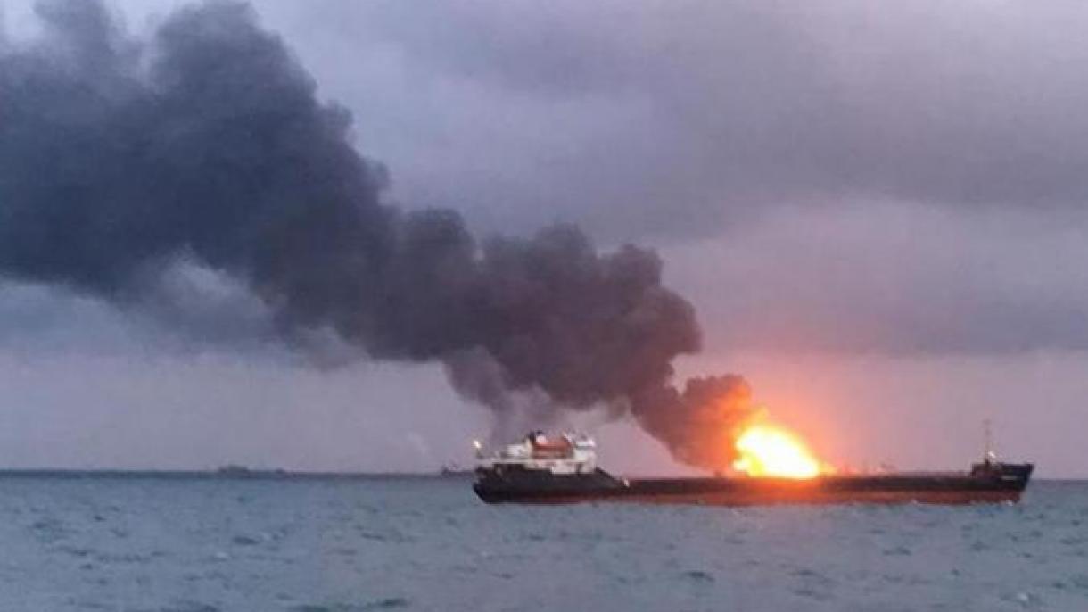 امریکہ: مسافر بردار بحری جہاز آگ کی لپیٹ میں، 34 افراد ہلاک