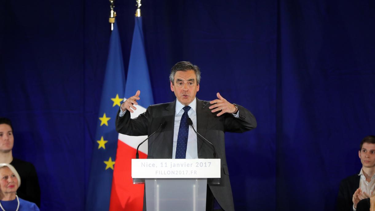 Presidenziali Francia, popolarità Fillon in calo dopo accuse su soldi a moglie