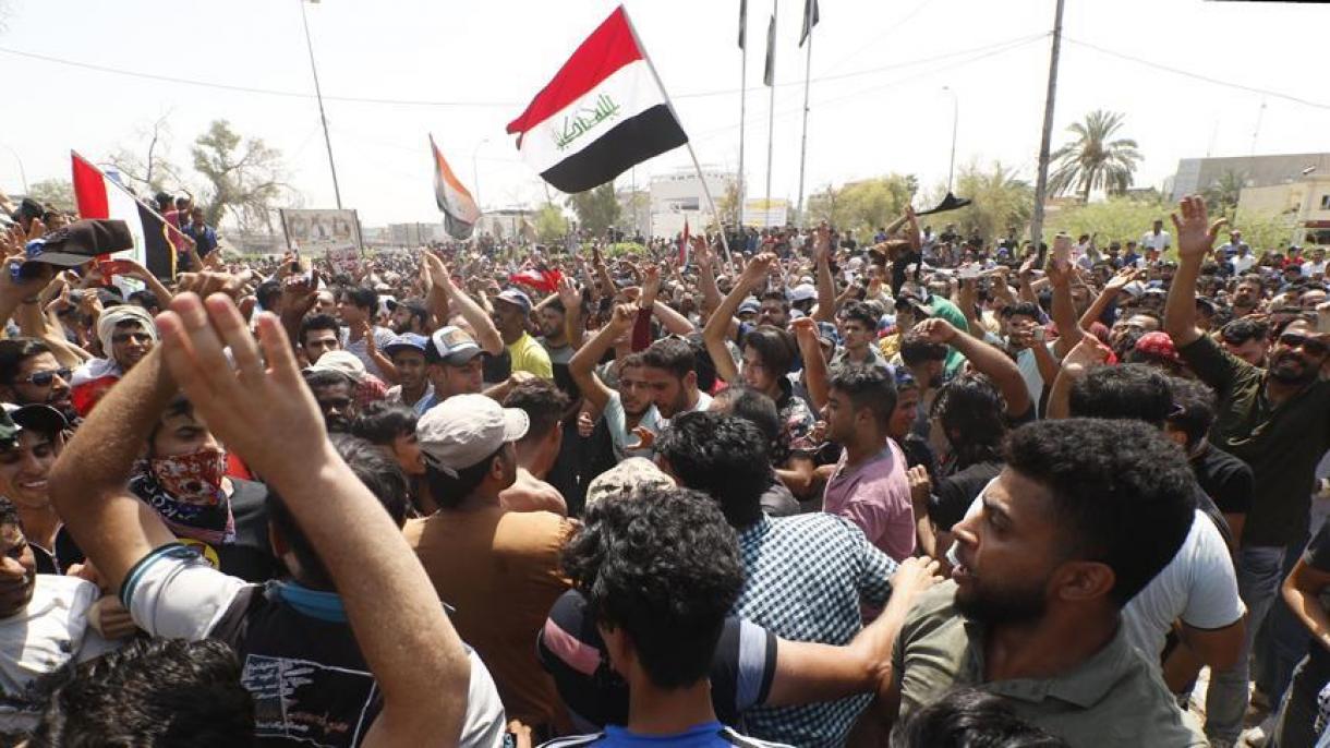 伊拉克民众举行示威活动呼吁政府辞职