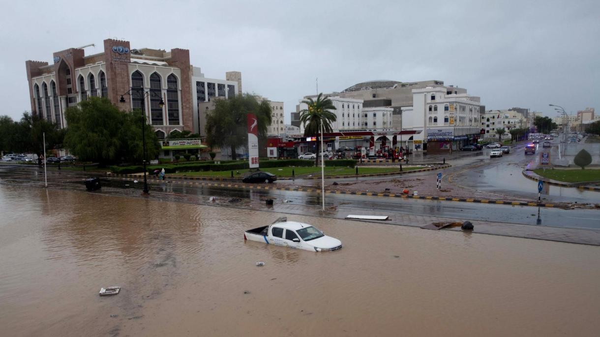 土耳其慰问遭遇飓风灾害的阿曼
