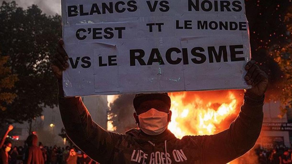 法国举行反种族歧视游行 18人遭拘捕