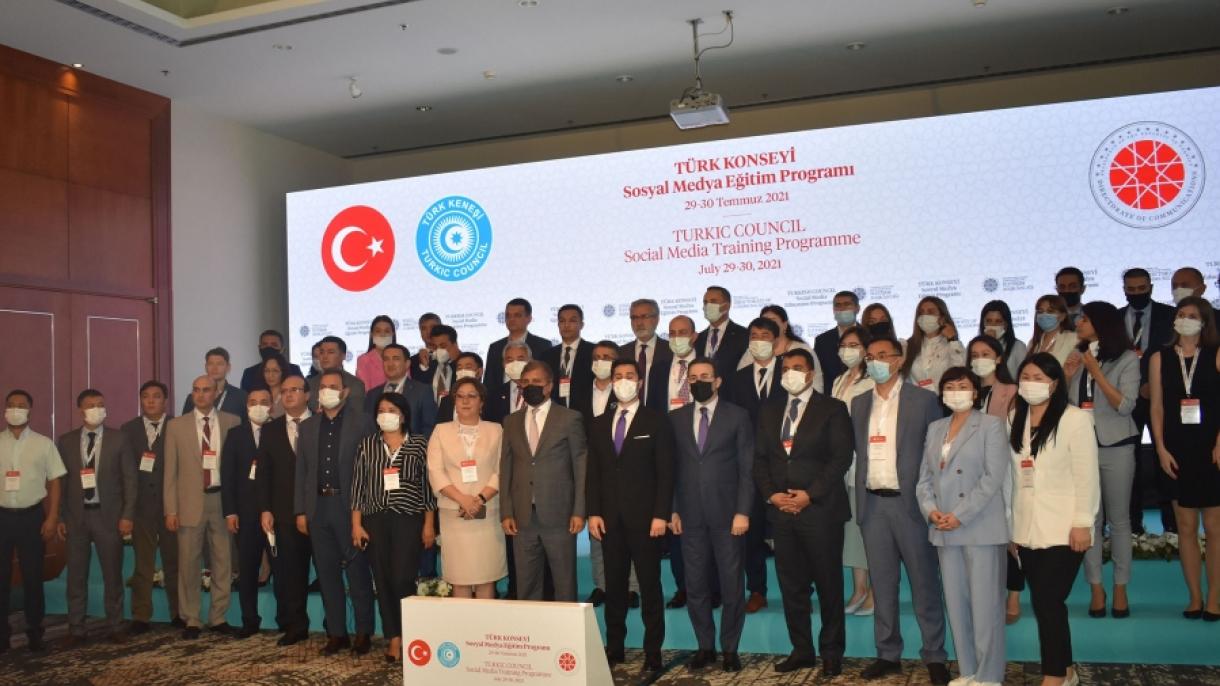 İstanbulda “Türk Şurası sosial media tədris proqramı” mövzusunda təlim proqramı keçirilir