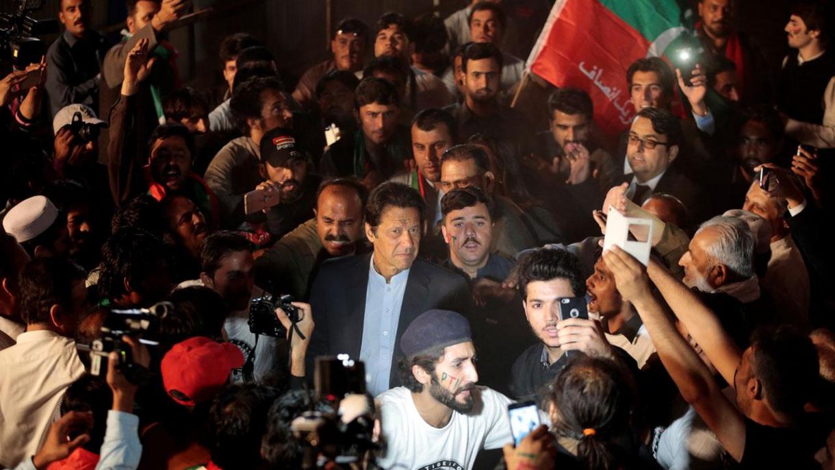عمران خان نخست وزیر پیشین پاکستان بازداشت شد