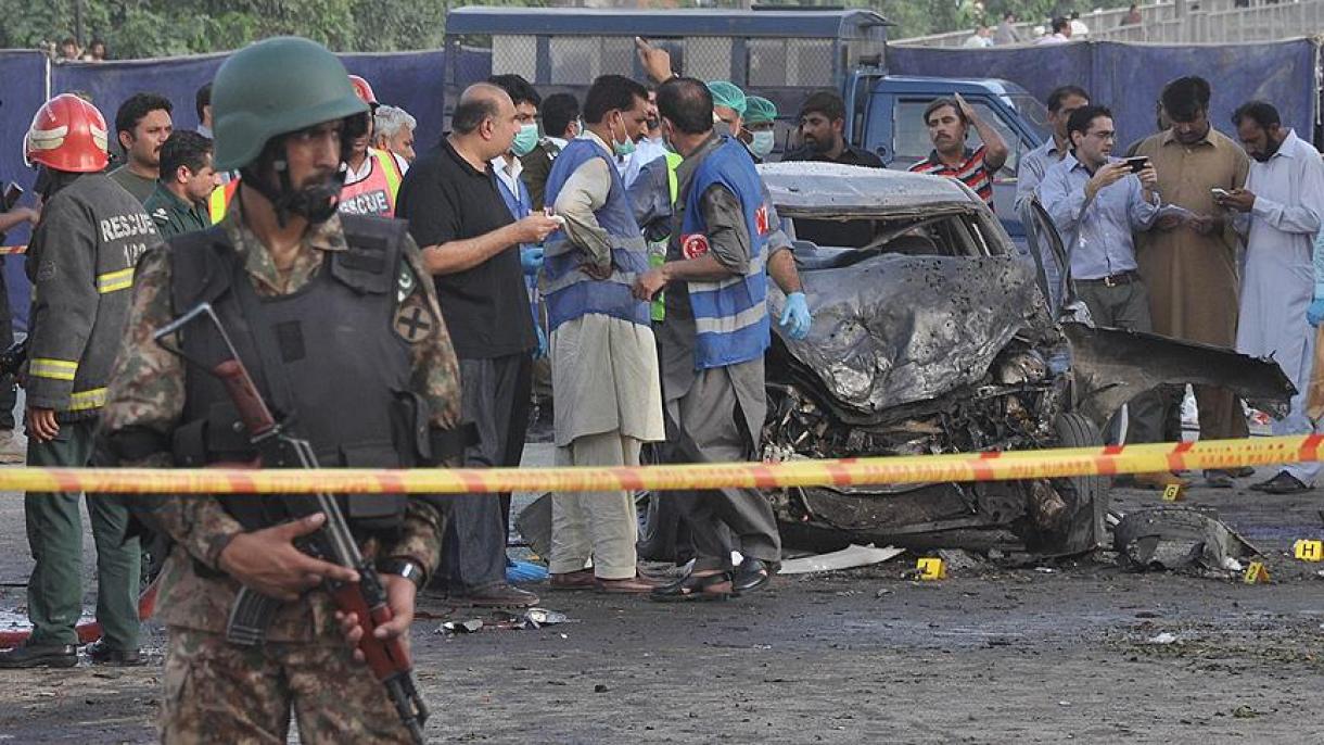 Pakistanda canlı bomba hücumu törədildi