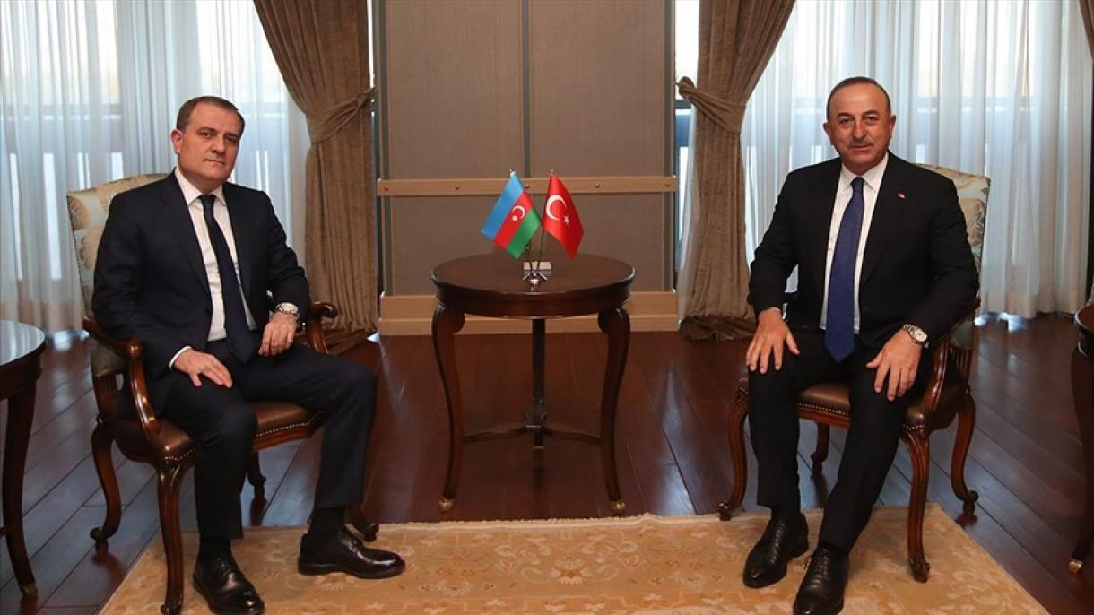 دیدار وزرای خارجه ترکیه و آذربایجان پیرامون فرصتهای همکاری و تحولات اخیر در قره‌باغ