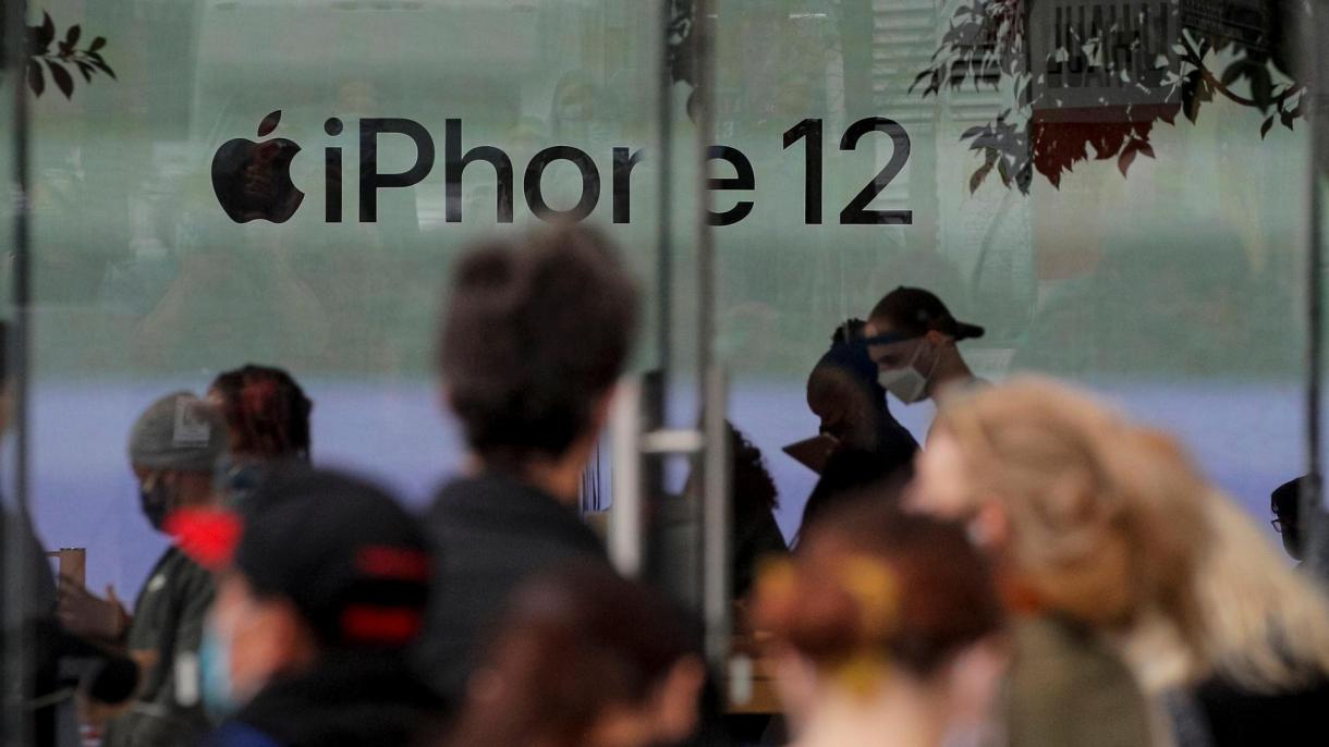Francia sospende vendite di Apple iPhone 12