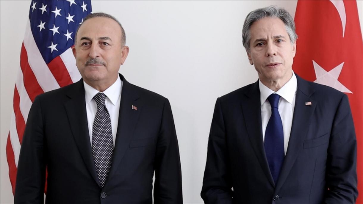 Aktuális kérdésekről egyeztetett Çavuşoğlu és Blinken