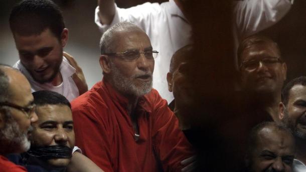 Egitto, Tribunale annulla condanna a morte per ex presidente Morsi