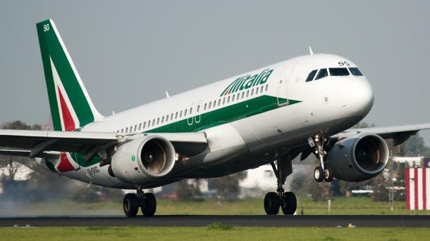 Alitalia, 5 luglio sciopero piloti e assistenti volo Anpac, Anpav, Usb