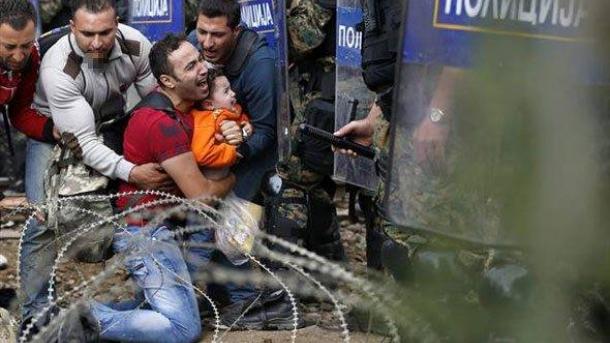 درگیری شدید میان پلیس مقدونیه و پناهجویان