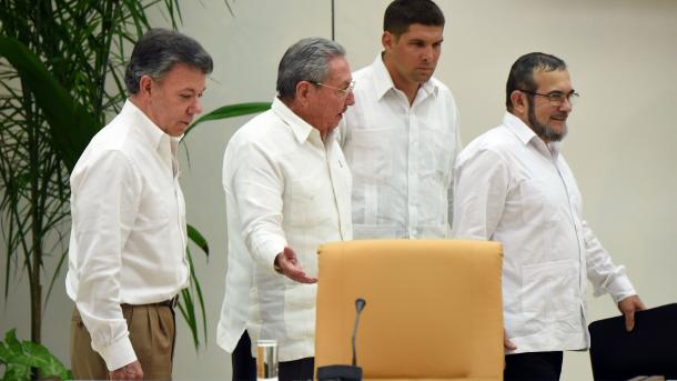 Colombia y FARC anuncian un acuerdo histórico de paz 