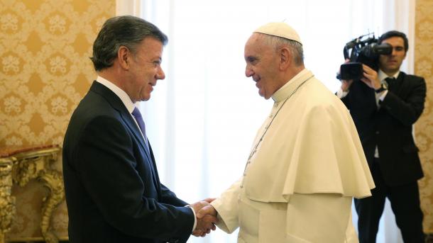 El papa "está dispuesto" a colaborar para la paz en Colombia