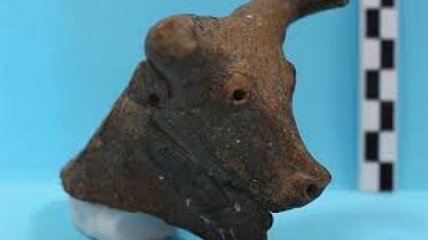Regresa a Turquía "figura de toro" de la Edad del Bronce
