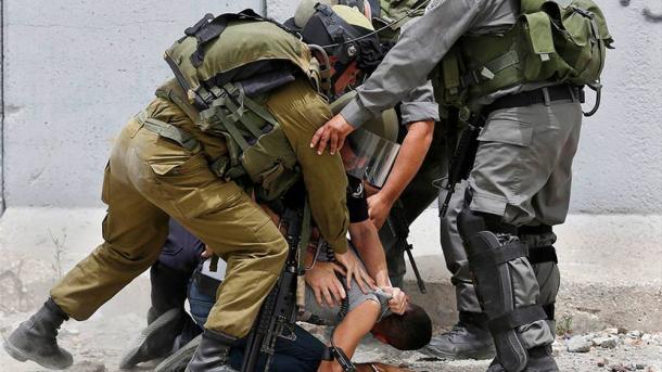 以色列士兵拘留13名巴勒斯坦人