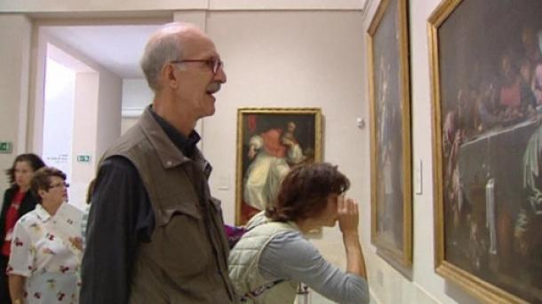 Un museo permite a los invidentes tocar los cuadros