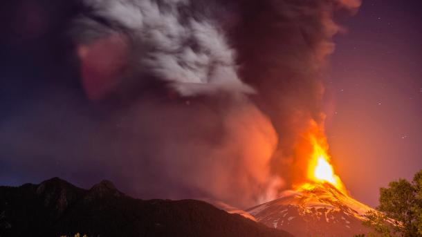 Bachelet se traslada a la zona del volcán Villarrica