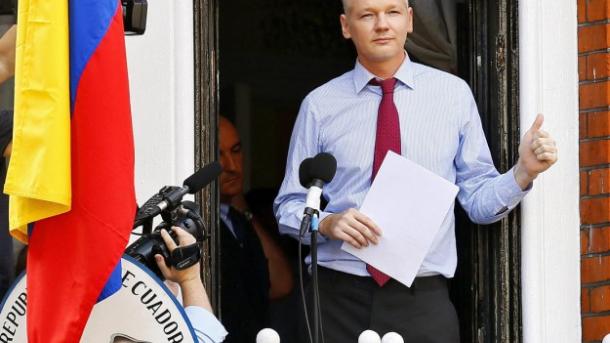 Suecia empezará a negociar con Ecuador sobre Assange