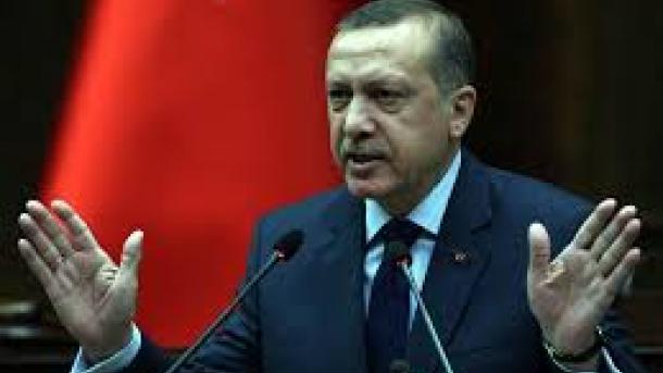 Csökkentik a választójog korhatárát Törökországban