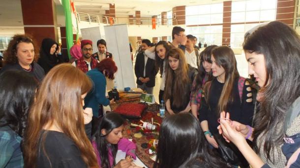 انقرہ کی حاجت تپے یونیورسٹی میں نوروز پر پاکستانی طلبا کا اسٹال