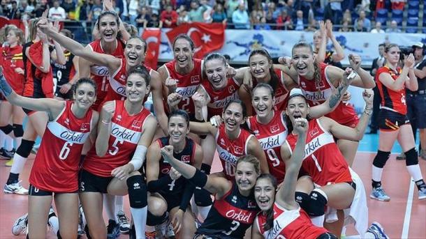 تیم ملی والیبال زنان ترکیه در جمع هشت تیم برتر اروپا