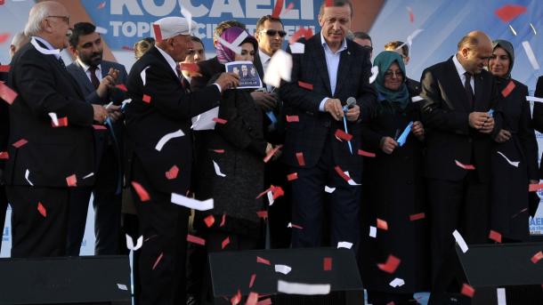 Ердоган откри най-големия научен център в Турция...