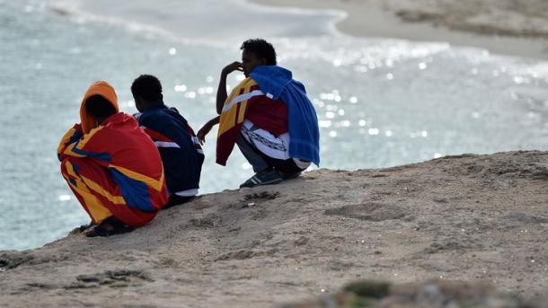 Migranti, 3.600 salvati in due giorni in canale Sicilia