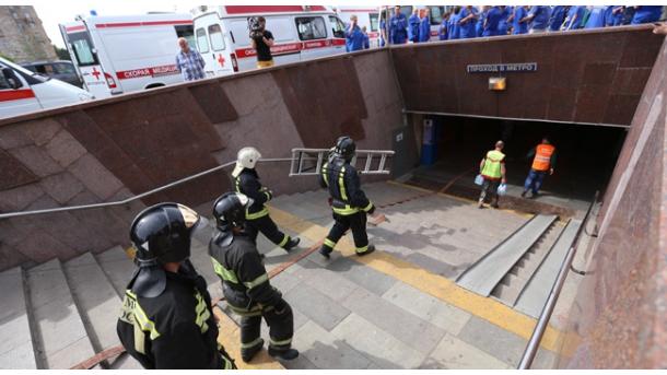 Súlyos baleset a moszkvai metróban